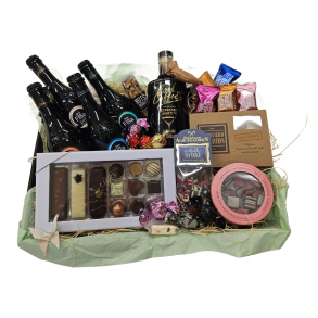 stor gavekurv med l, kaffe og chokolade