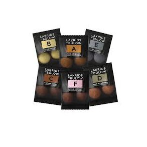 sm flowpack pose med lakrids fra Blow